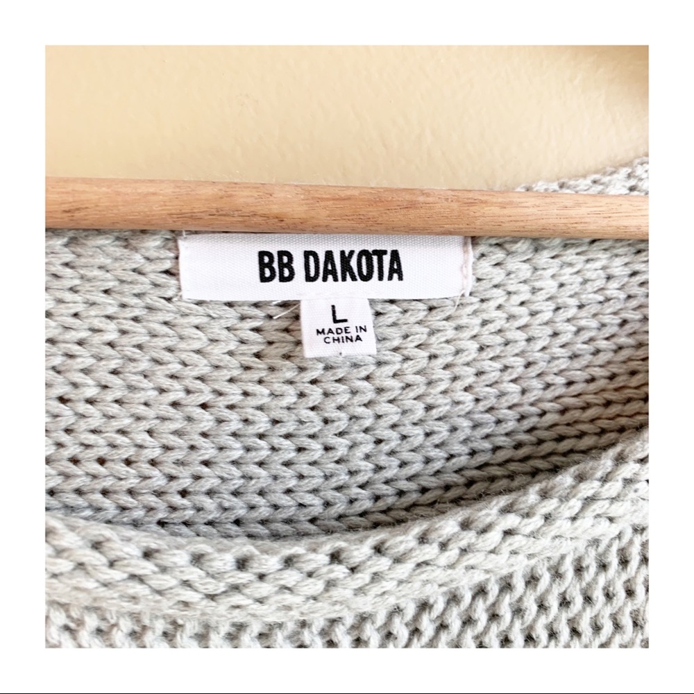 BB Dakota knit sweater fringe trim cozy REPOSTED - Picture 5 of 9